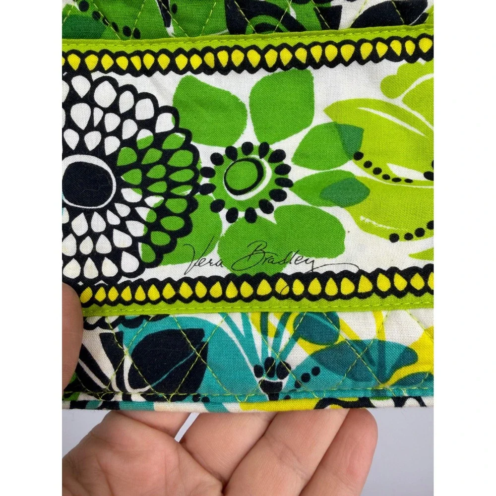 Vera Bradley Lime's Up Messenger‎ laptop Bag Green Floral Quilted Crossbody